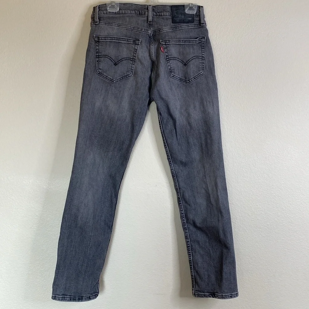 Levi’s 511 grey size 33/32 straight leg EUC